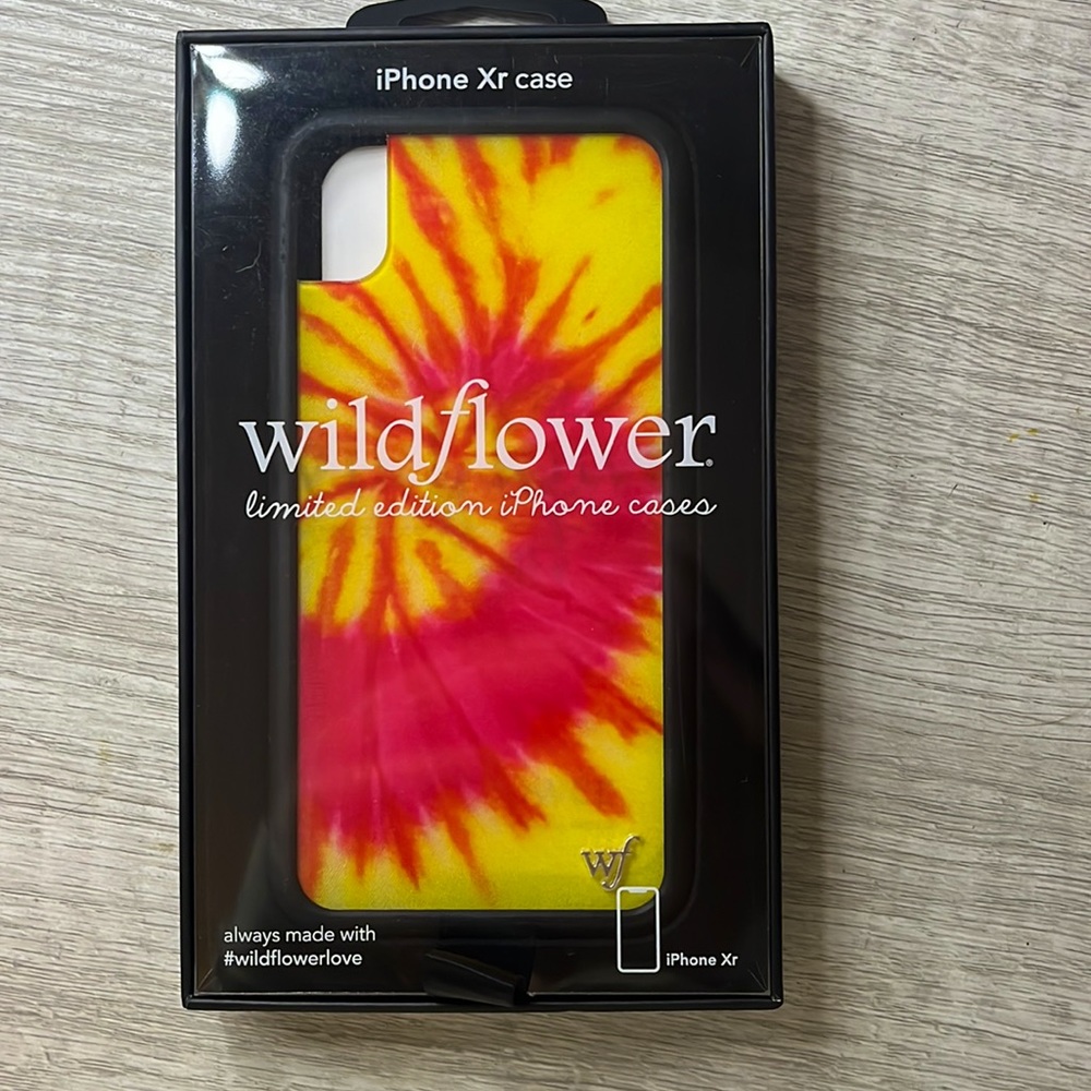 Wildflower Iphone XR Case, brand new